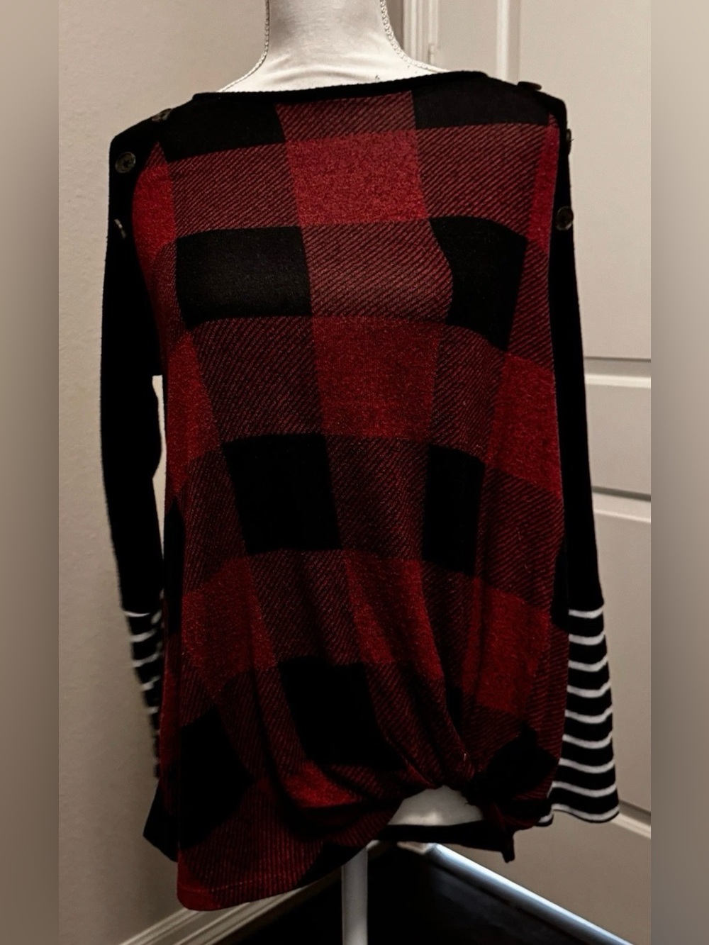 Maurices Women's Long Sleeve Shirt Size Small